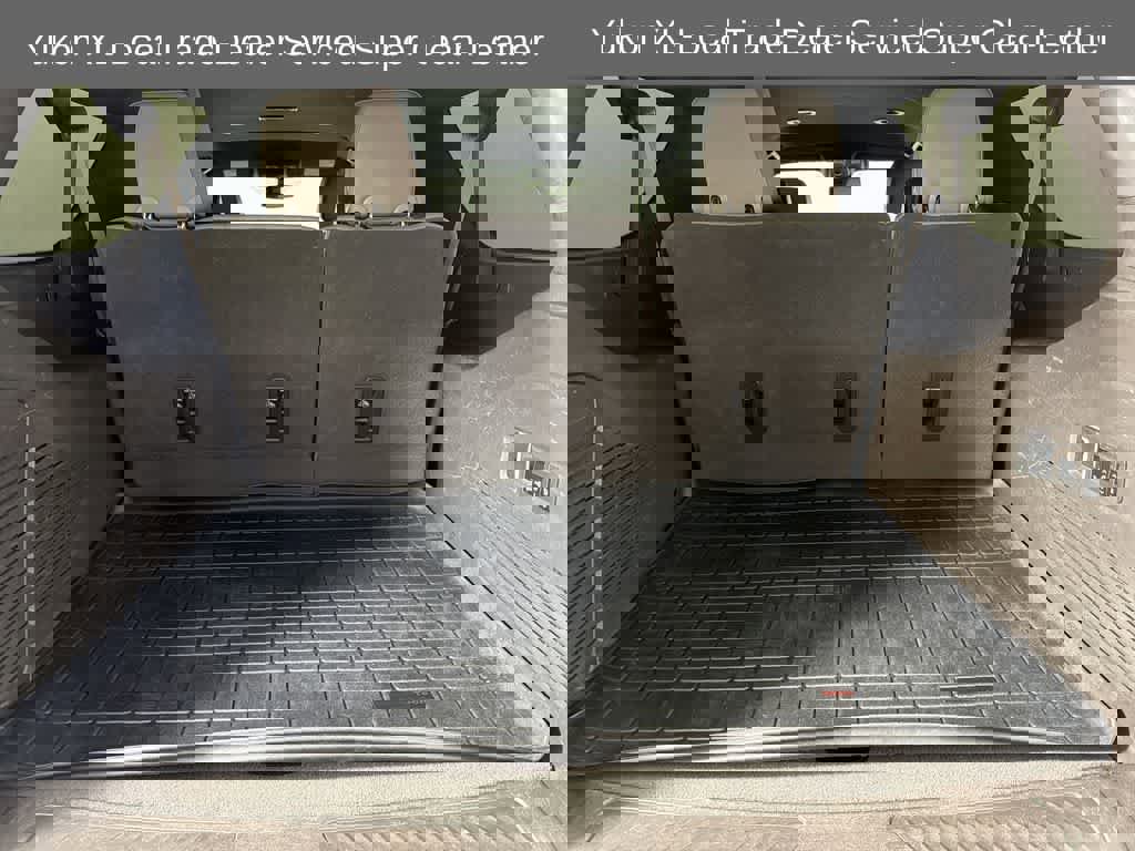 Used 2022 GMC Yukon XL SLT w/ SLT Luxury Package image 33