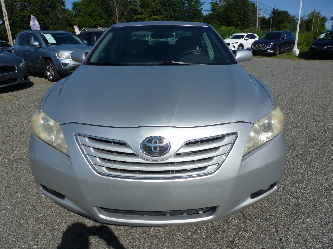 Used 2008 Toyota Camry XLE FWD image 2