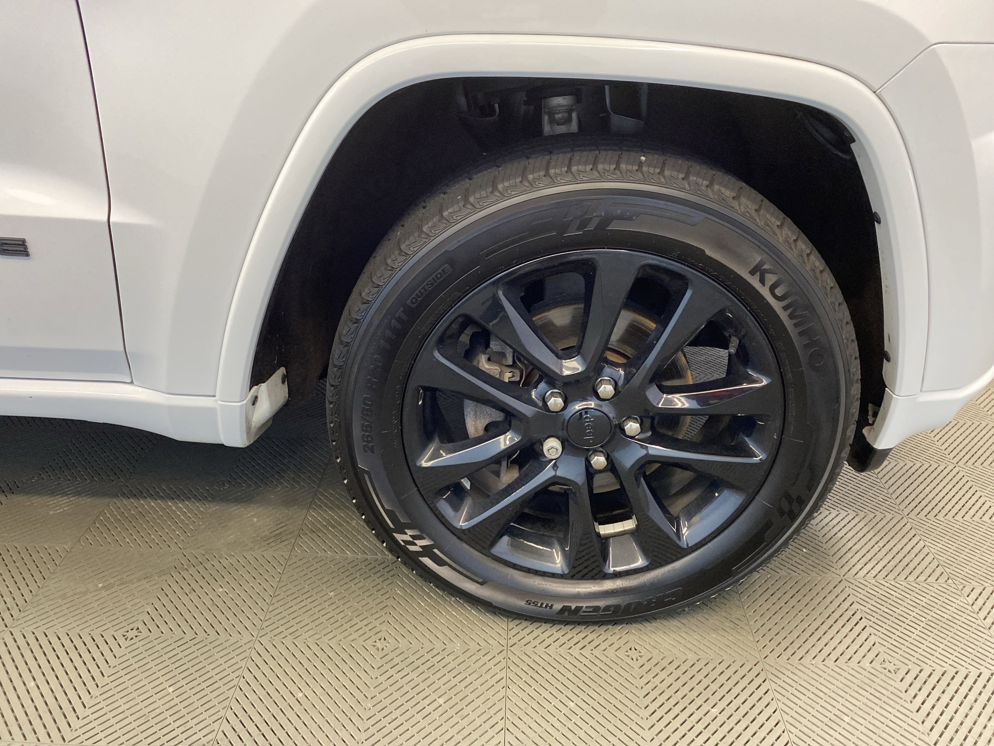 Certified 2020 Jeep Grand Cherokee Altitude image 49