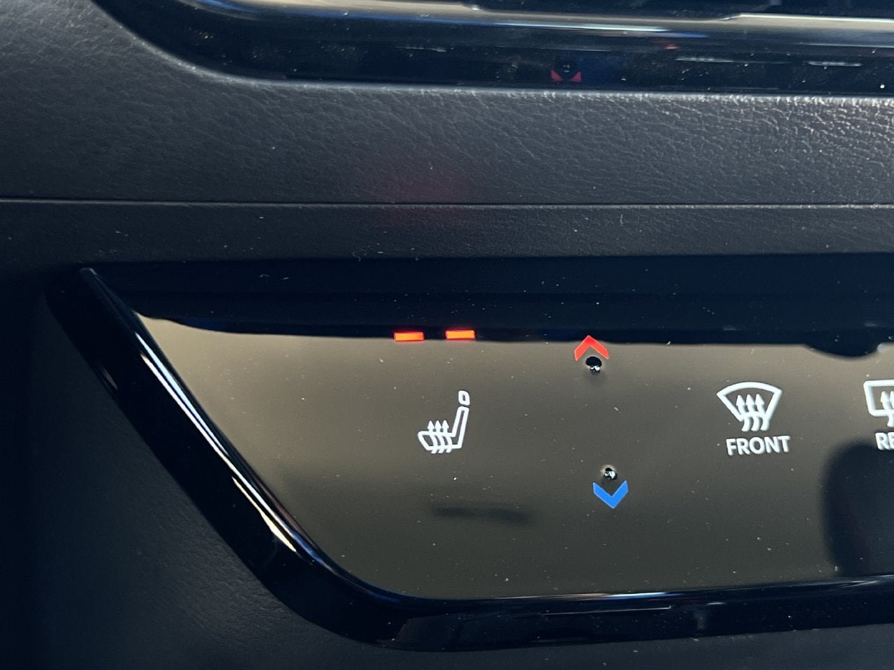 New 2027 Nissan Kicks SR AWD/4WD image 11