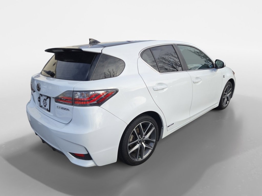 Used 2015 Lexus CT 200h image 3