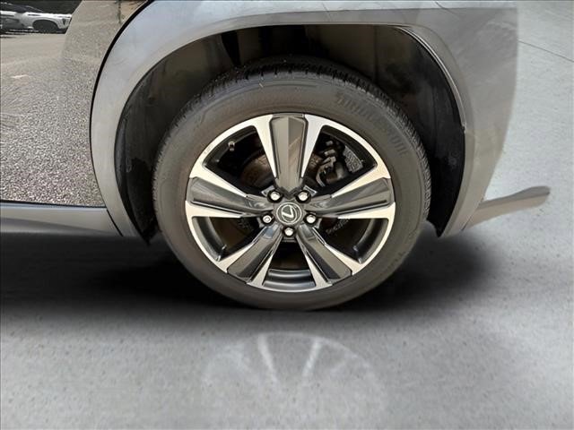 Used 2020 Lexus UX 200 w/ Premium Package FWD image 14