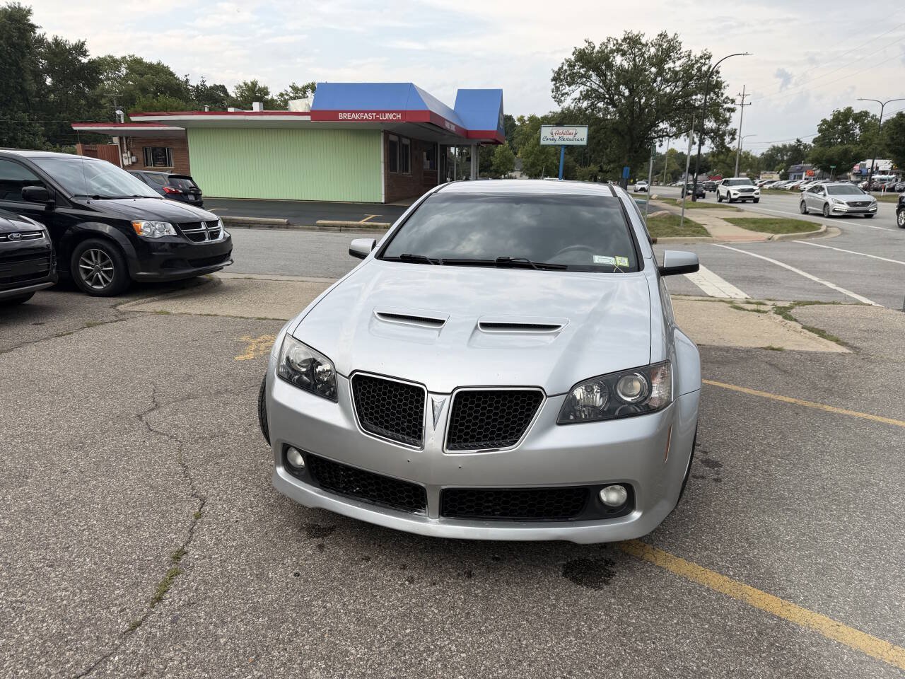 Used 2009 Pontiac G8 w/ Premium Package RWD image 4
