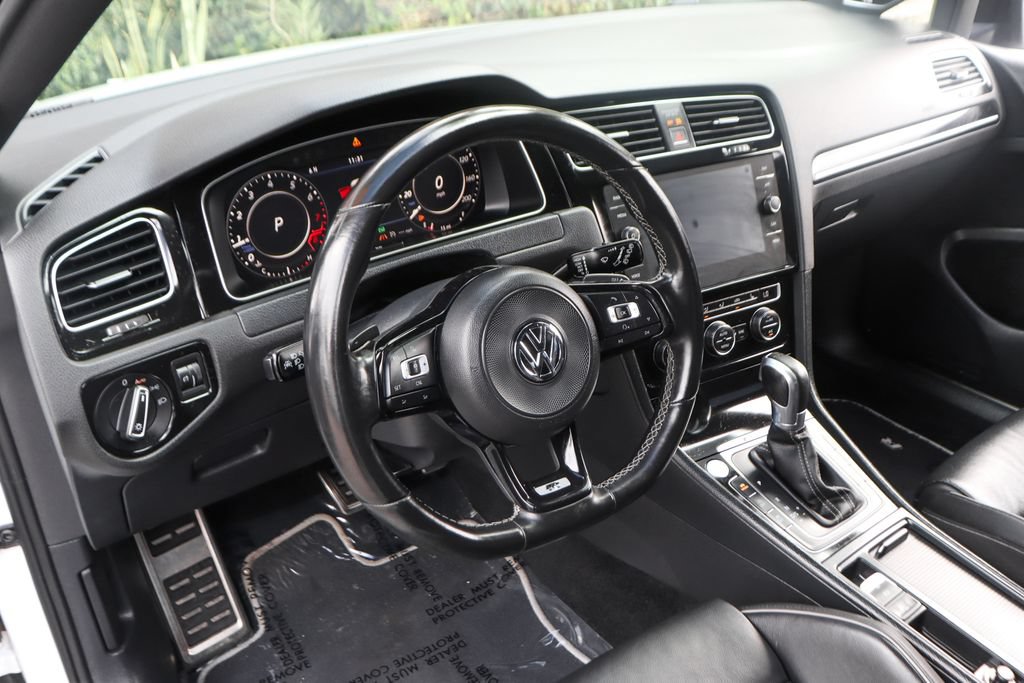 Used 2018 Volkswagen Golf R 4-Door AWD/4WD image 19
