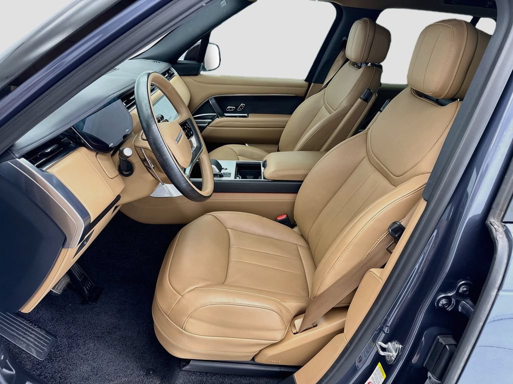 Certified 2026 Land Rover Range Rover SE AWD/4WD image 17