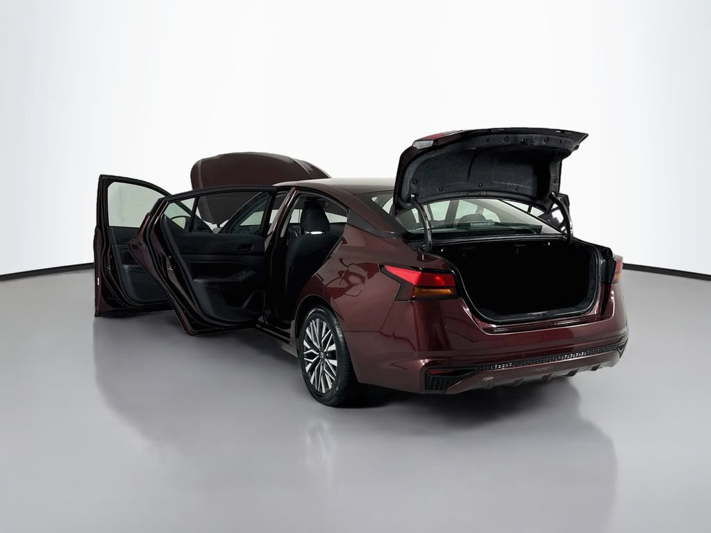 Used 2024 Nissan Altima 2.5 SV FWD image 23