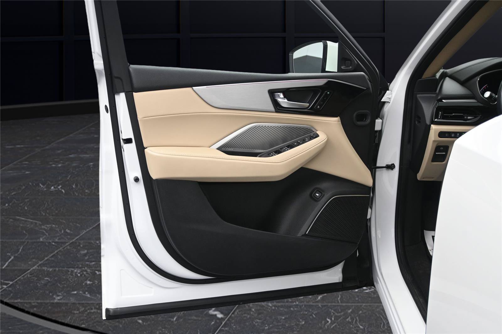 Certified 2022 Acura MDX SH-AWD w/ Technology Package image 15