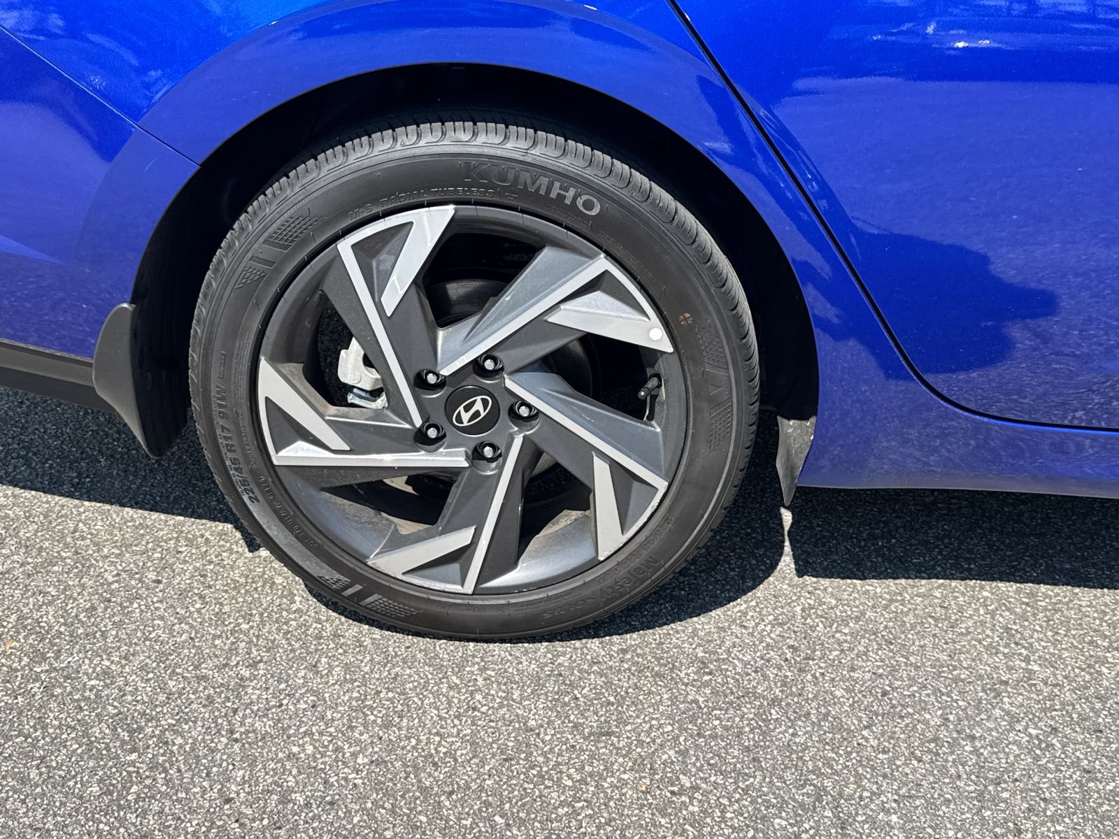 Used 2025 Hyundai Elantra Sport image 17