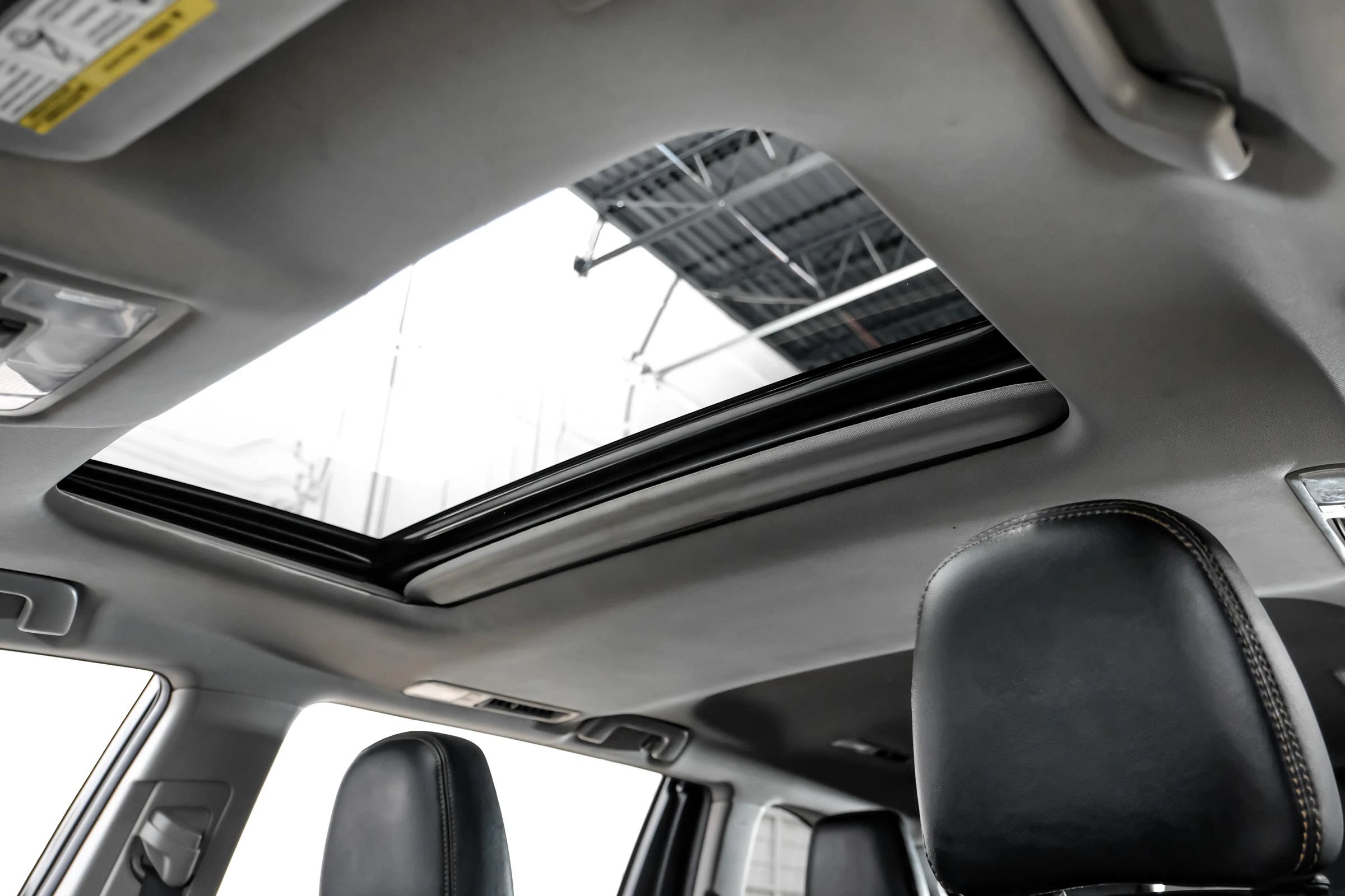 Used 2019 Toyota Highlander XLE FWD image 21