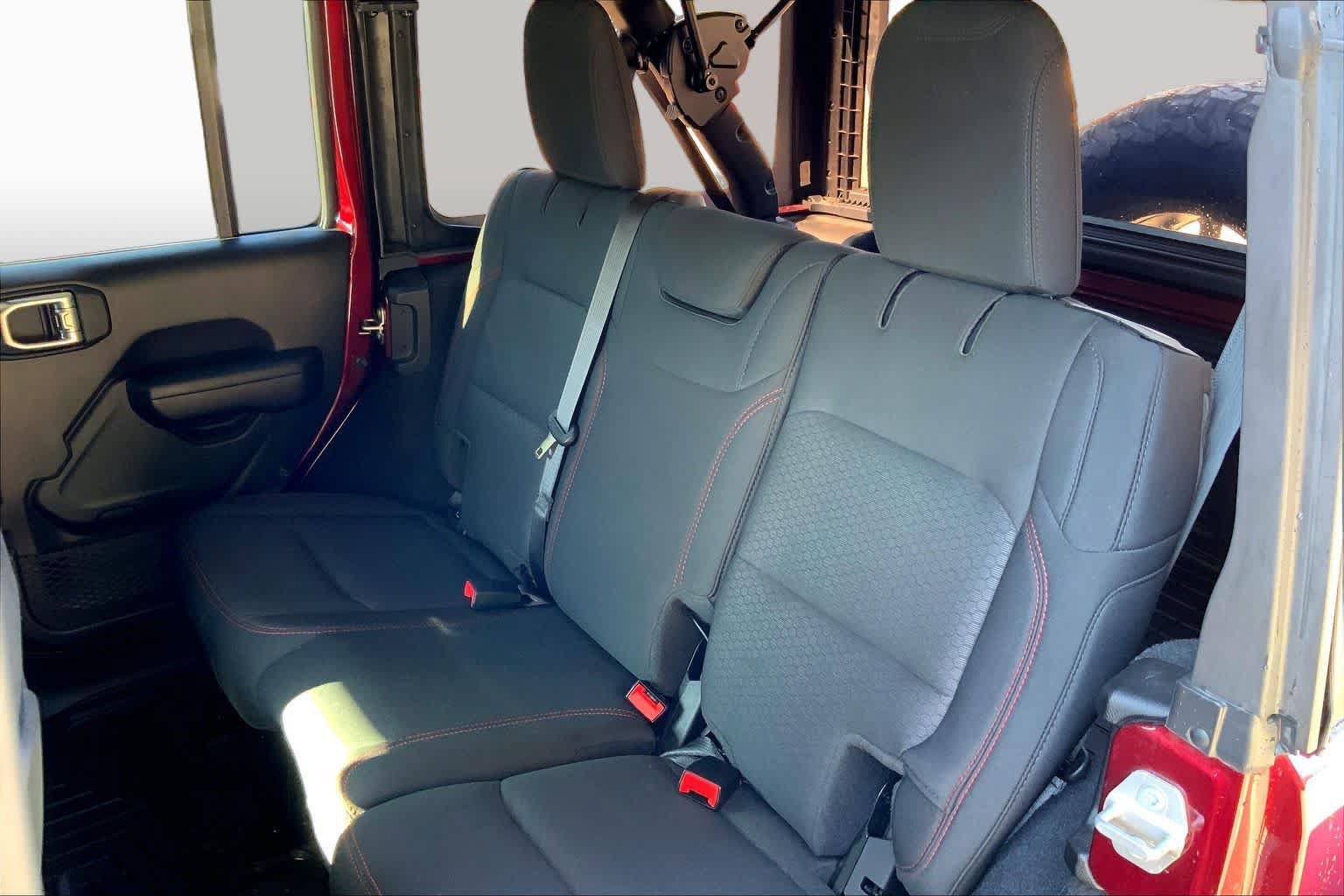Used 2021 Jeep Wrangler Unlimited Rubicon AWD/4WD image 21
