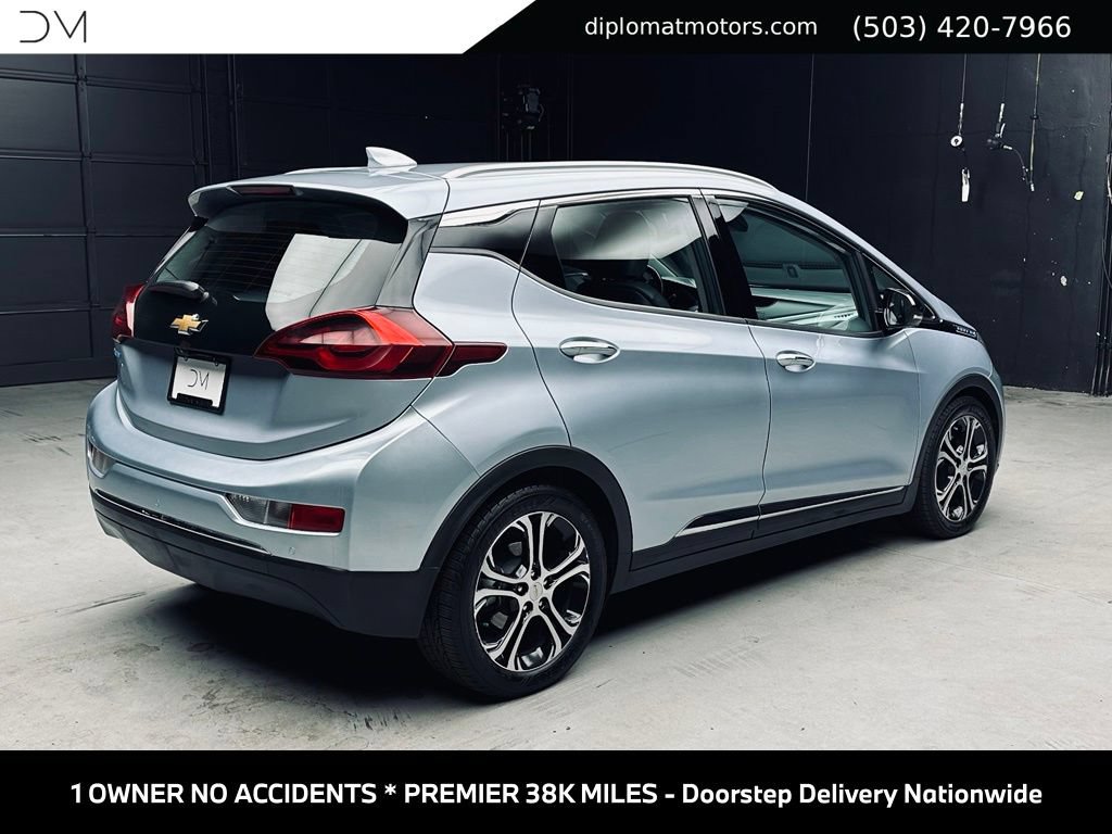 Used 2017 Chevrolet Bolt Premier w/ Driver Confidence II Package FWD image 7