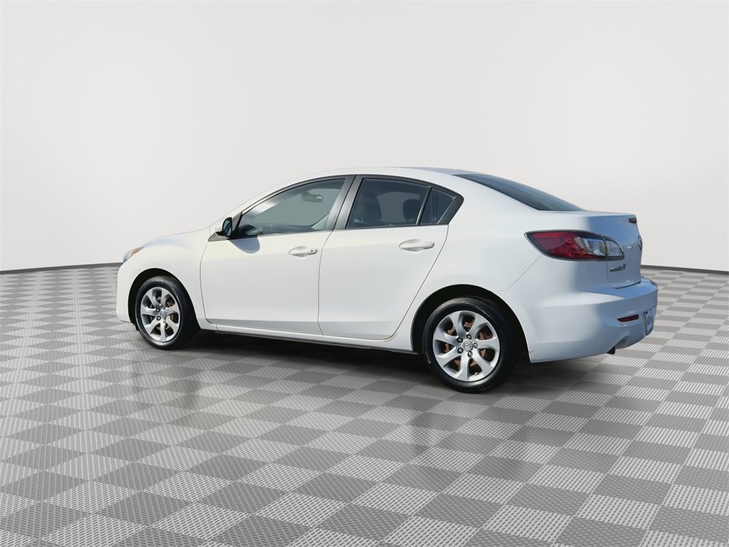 Used 2013 MAZDA MAZDA3 i SV w/ Convenience Pkg image 6
