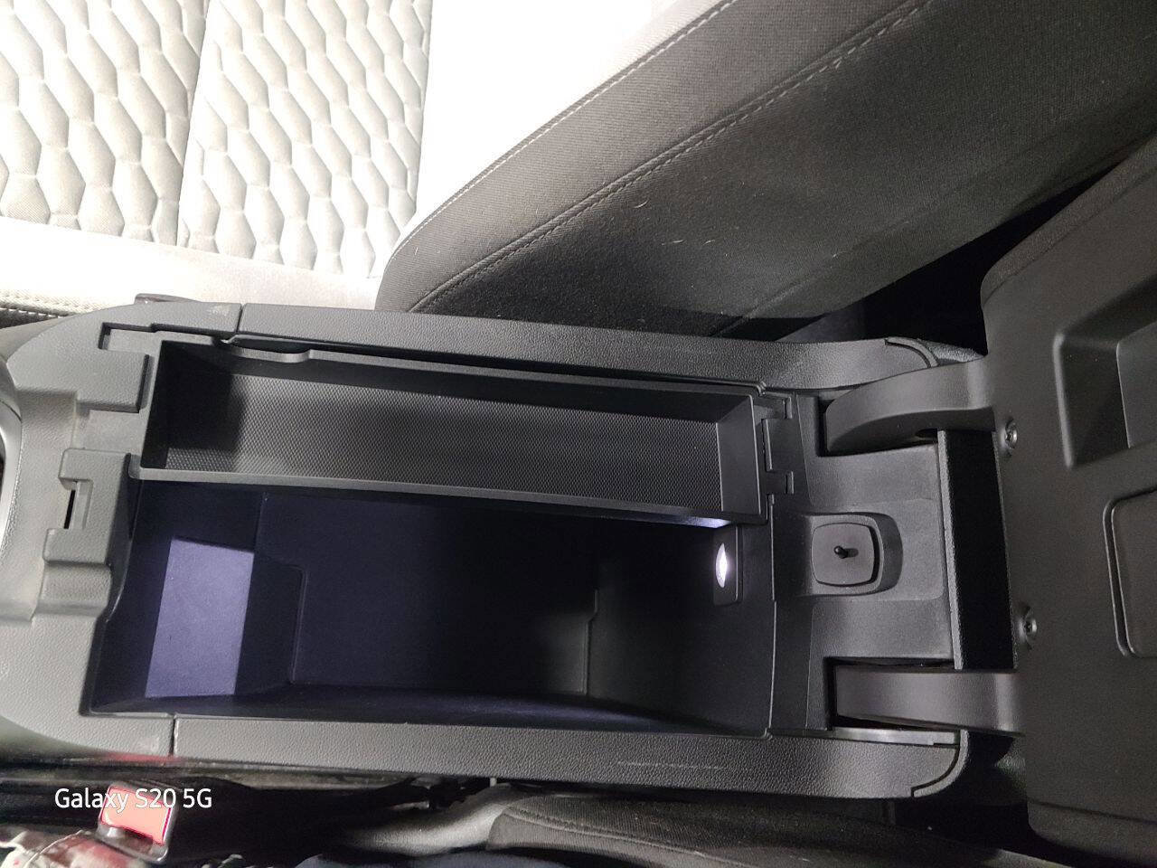 Used 2018 Chevrolet Equinox LS image 41