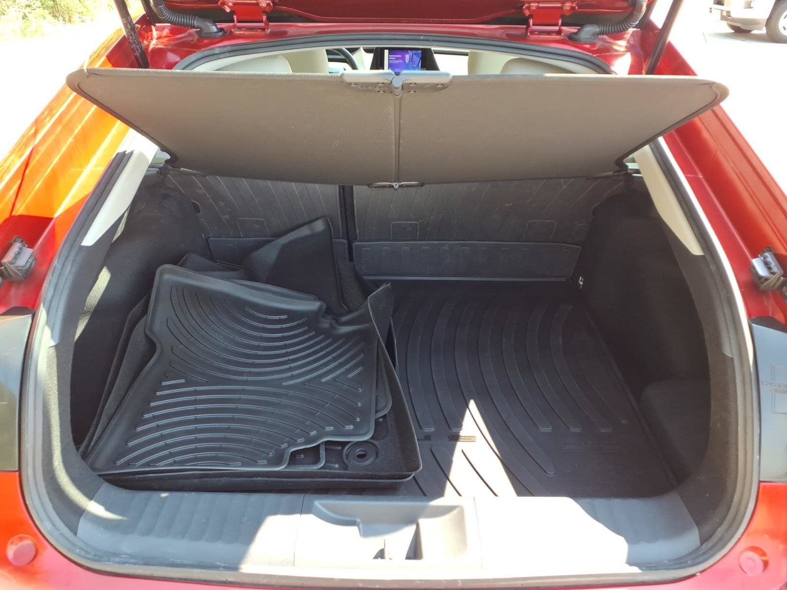 Used 2023 Toyota Prius XLE FWD image 29