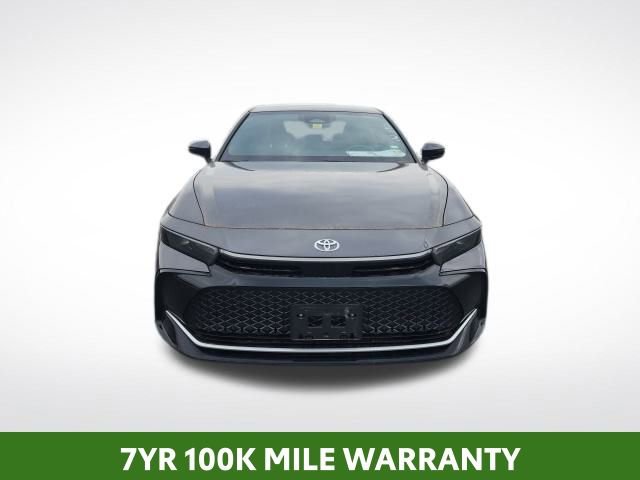 Used 2023 Toyota Crown XLE image 2