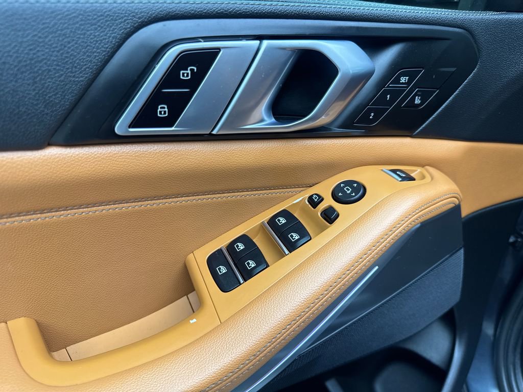 Used 2022 BMW X5 sDrive40i w/ M Sport Package image 33