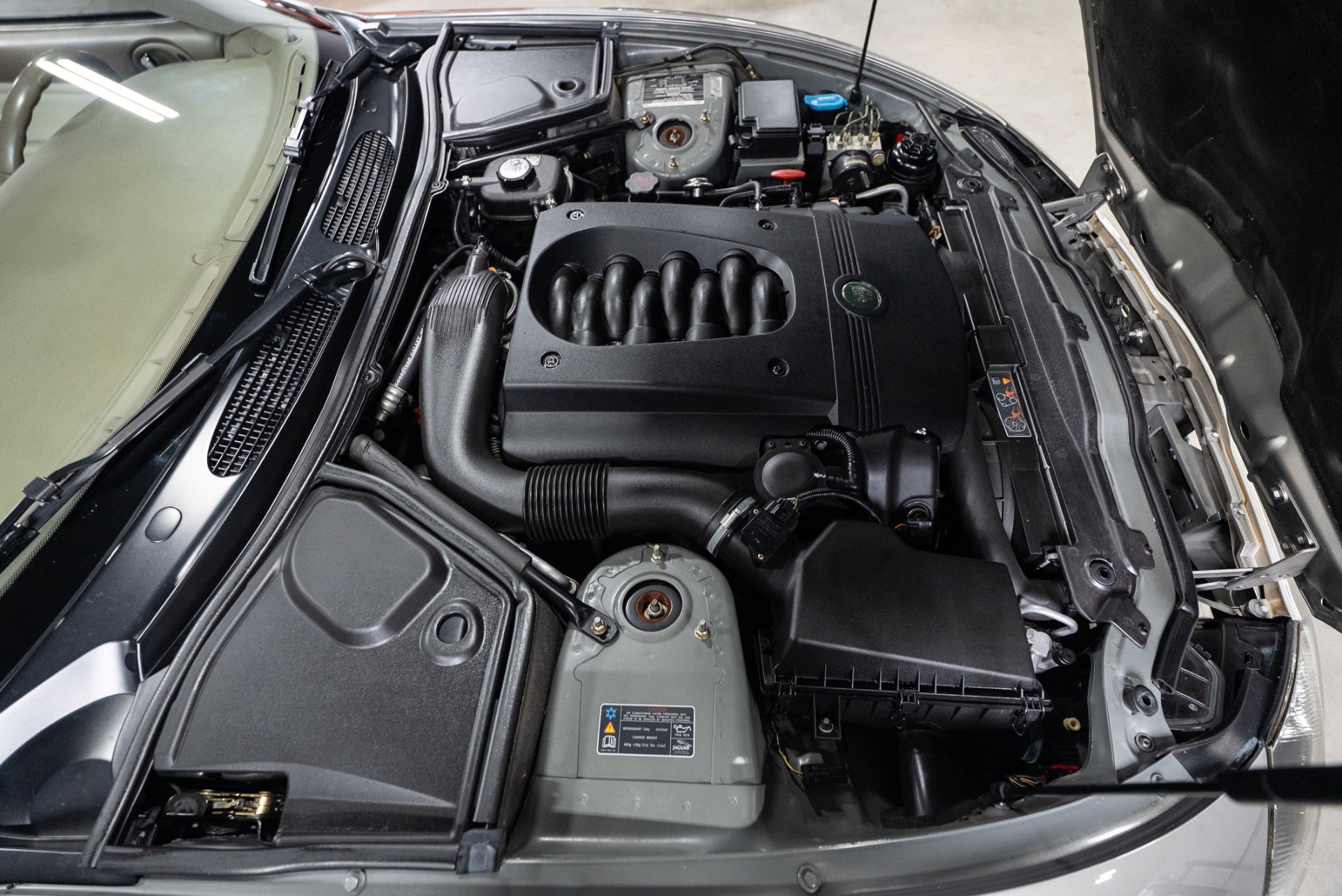 Used 2006 Jaguar XK8 Convertible image 64