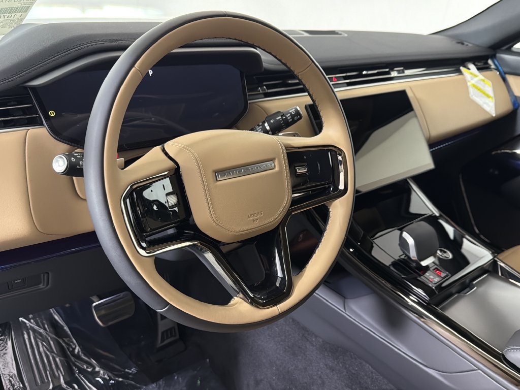 New 2027 Land Rover Range Rover Sport Dynamic SE AWD/4WD image 4
