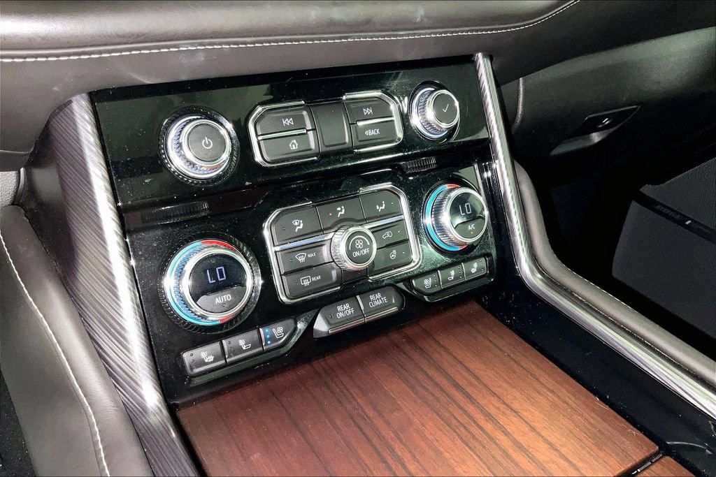 Used 2023 GMC Yukon Denali Ultimate AWD/4WD image 34