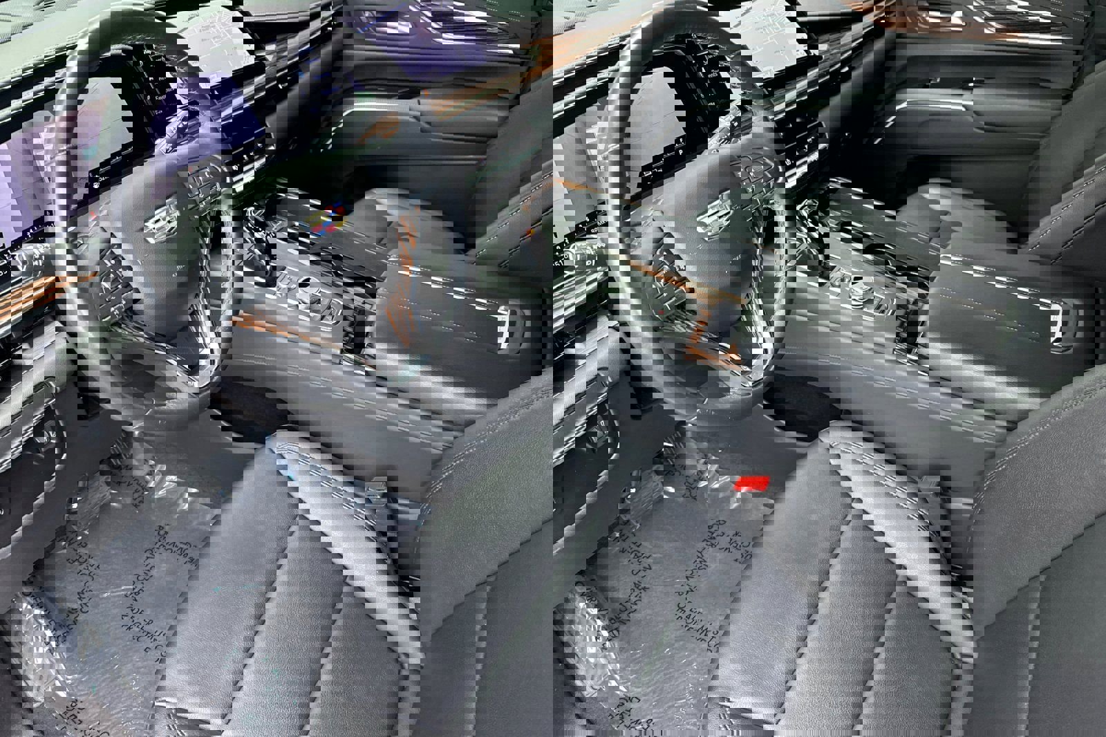 Used 2024 Cadillac Escalade Luxury image 10