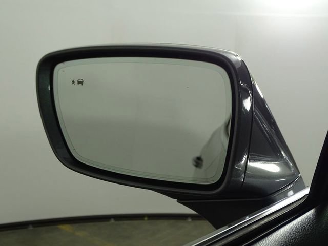 Used 2020 Buick Enclave Essence w/ LPO, Luxury Package image 38