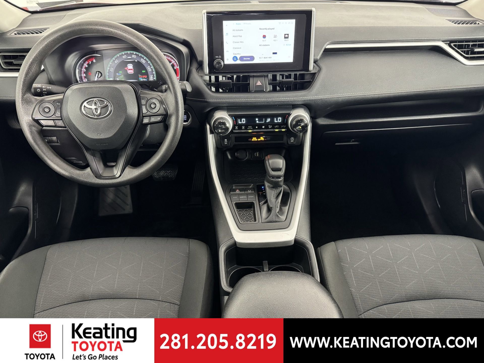 Certified 2025 Toyota RAV4 XLE FWD image 24