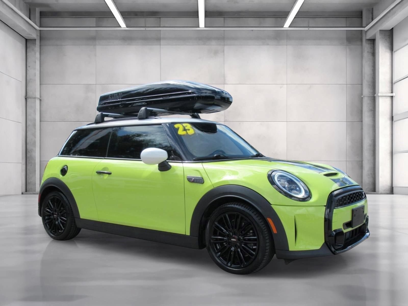 Used 2023 MINI Cooper S FWD image 1