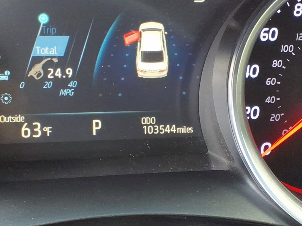 Used 2018 Toyota Camry XSE image 22