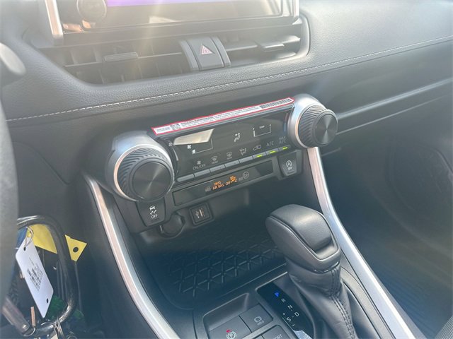 Used 2025 Toyota RAV4 LE image 27