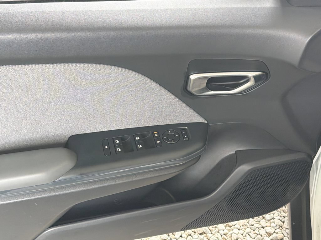 Used 2025 Kia K4 EX FWD image 3