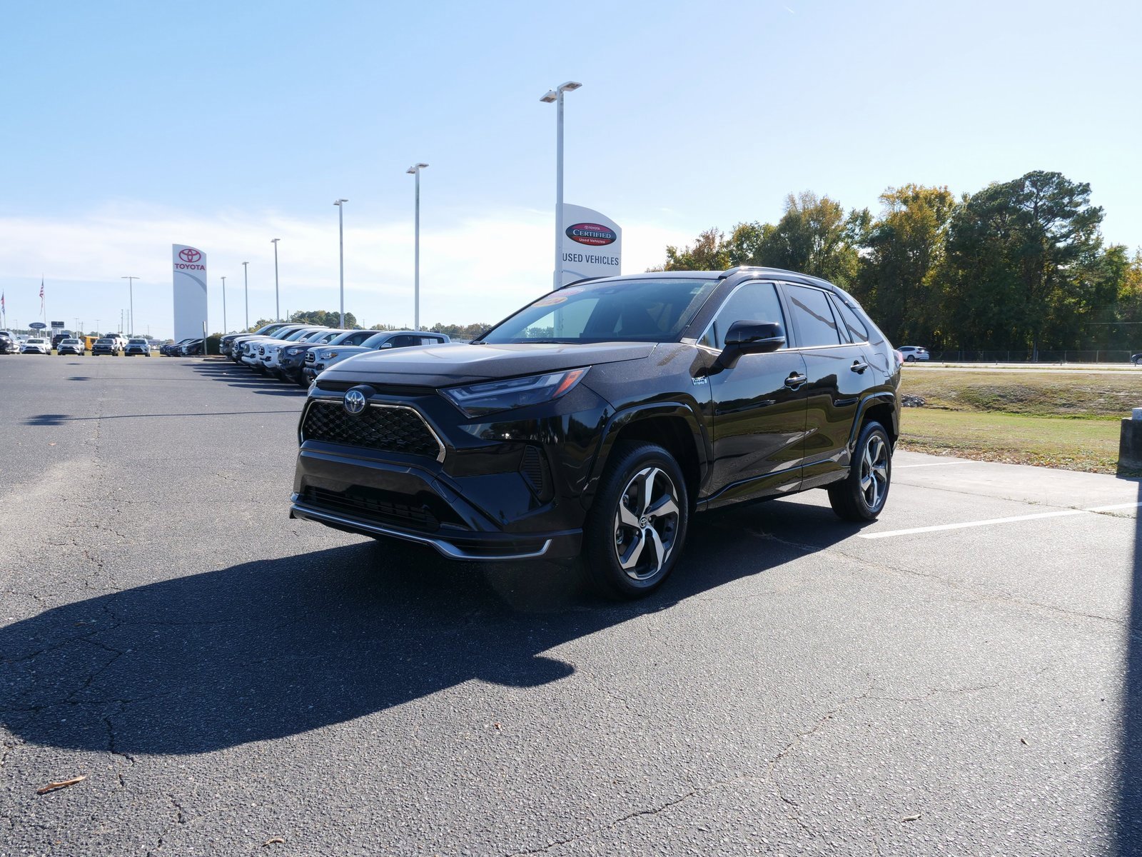 Used 2024 Toyota RAV4 SE image 6