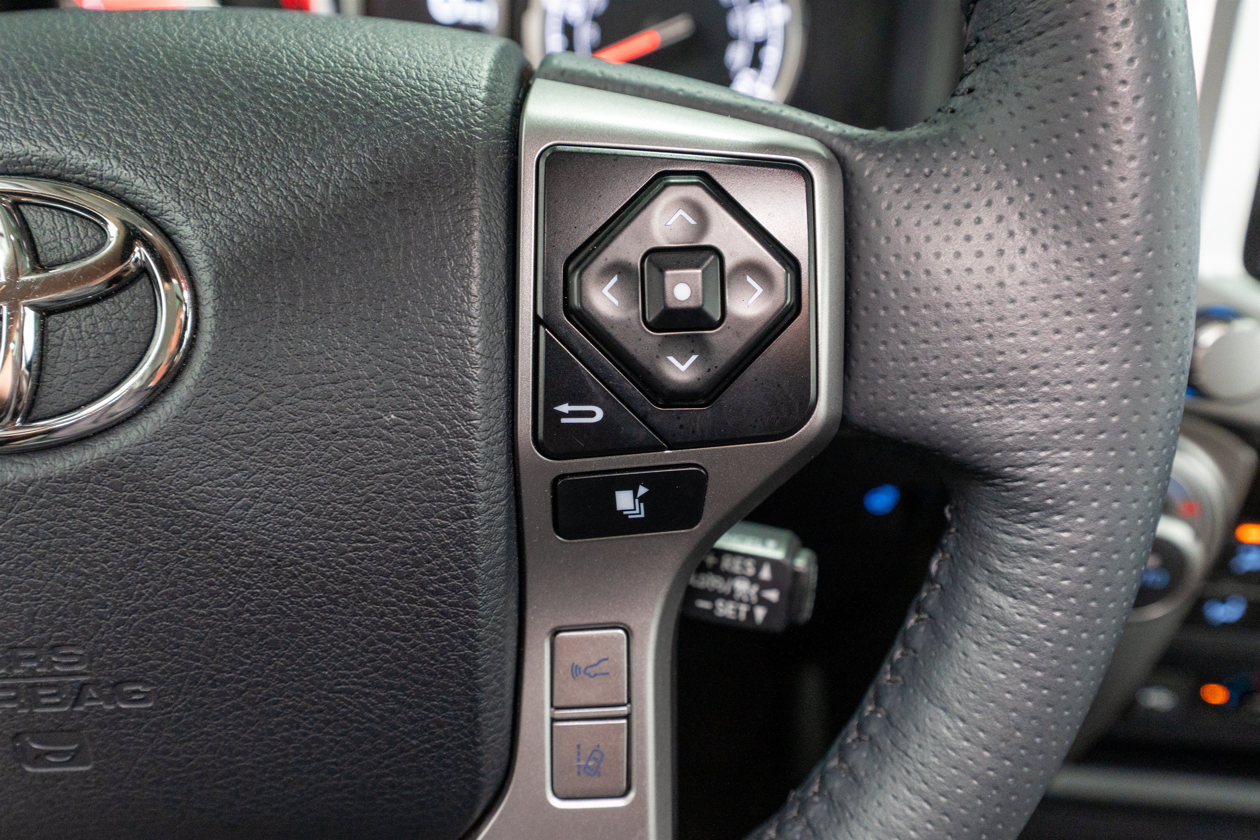 Used 2023 Toyota 4Runner Limited RWD image 28