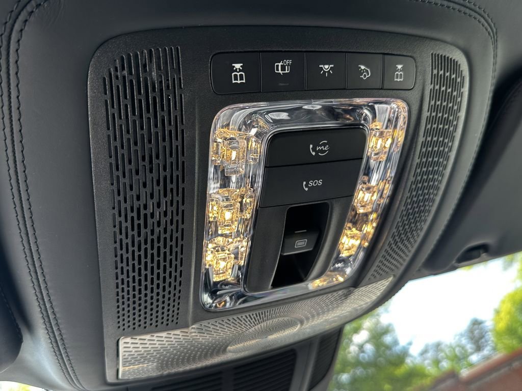 Certified 2024 Mercedes-Benz Maybach GLS 600 4MATIC image 35