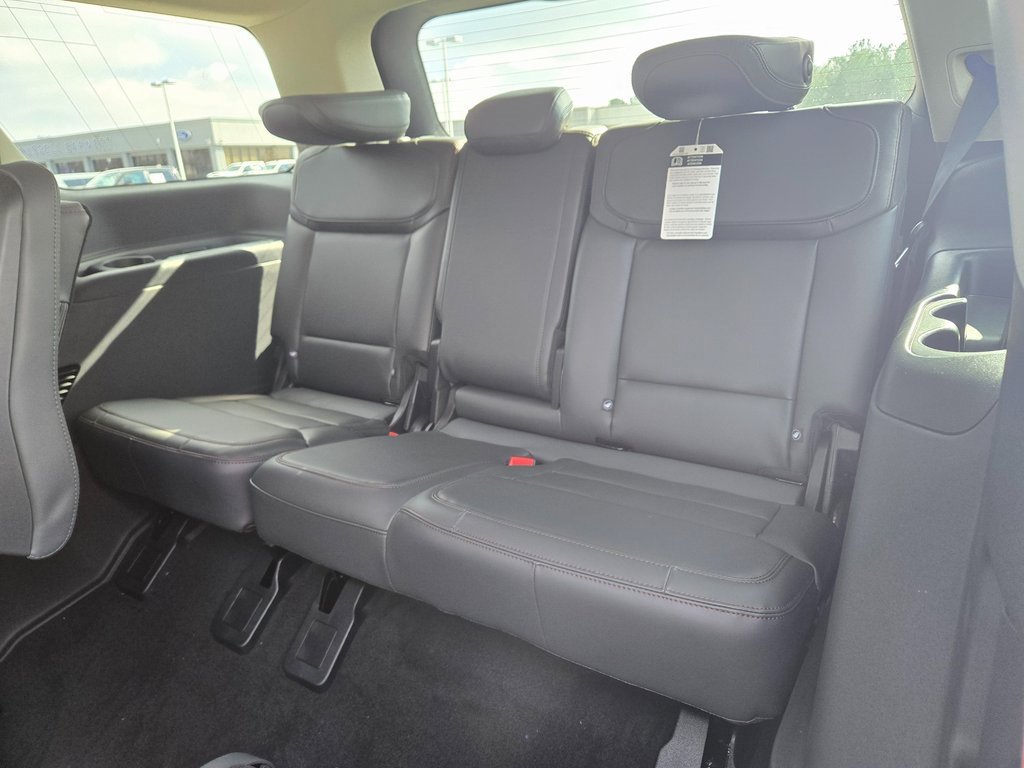 New 2025 Ford Expedition Active image 9