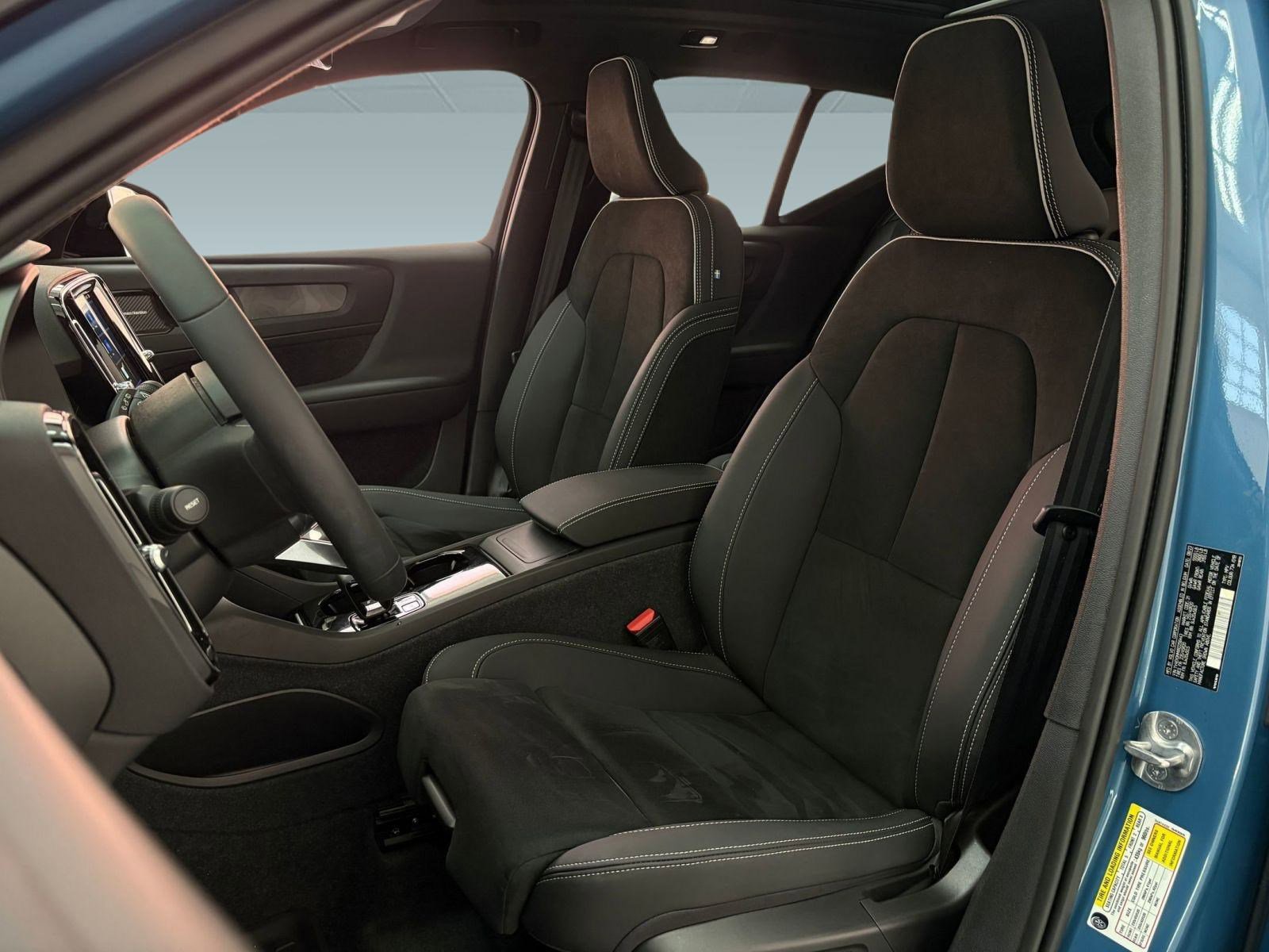 Used 2024 Volvo XC40 Recharge Ultimate w/ Protection Package Premier image 5