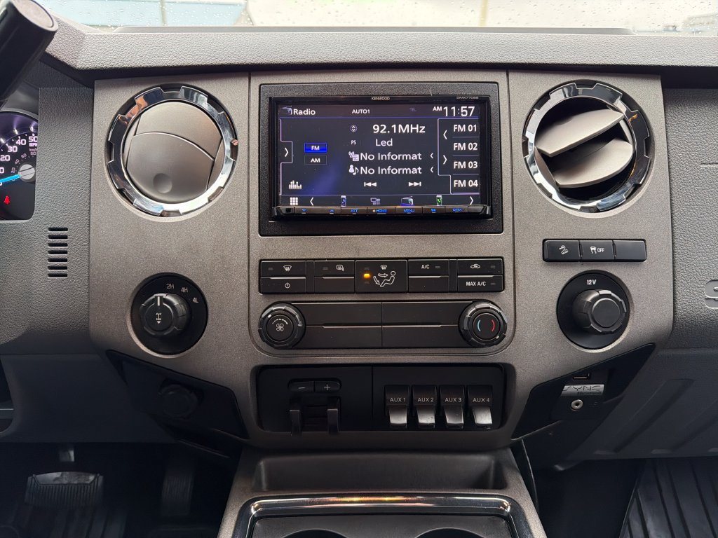 Used 2011 Ford F250 XLT w/ XLT Premium Pkg AWD/4WD image 6