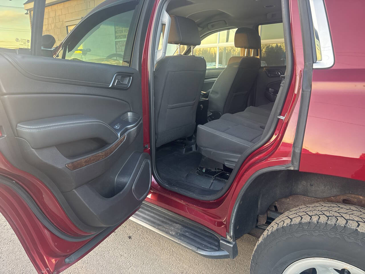 Used 2018 Chevrolet Tahoe 4WD image 10