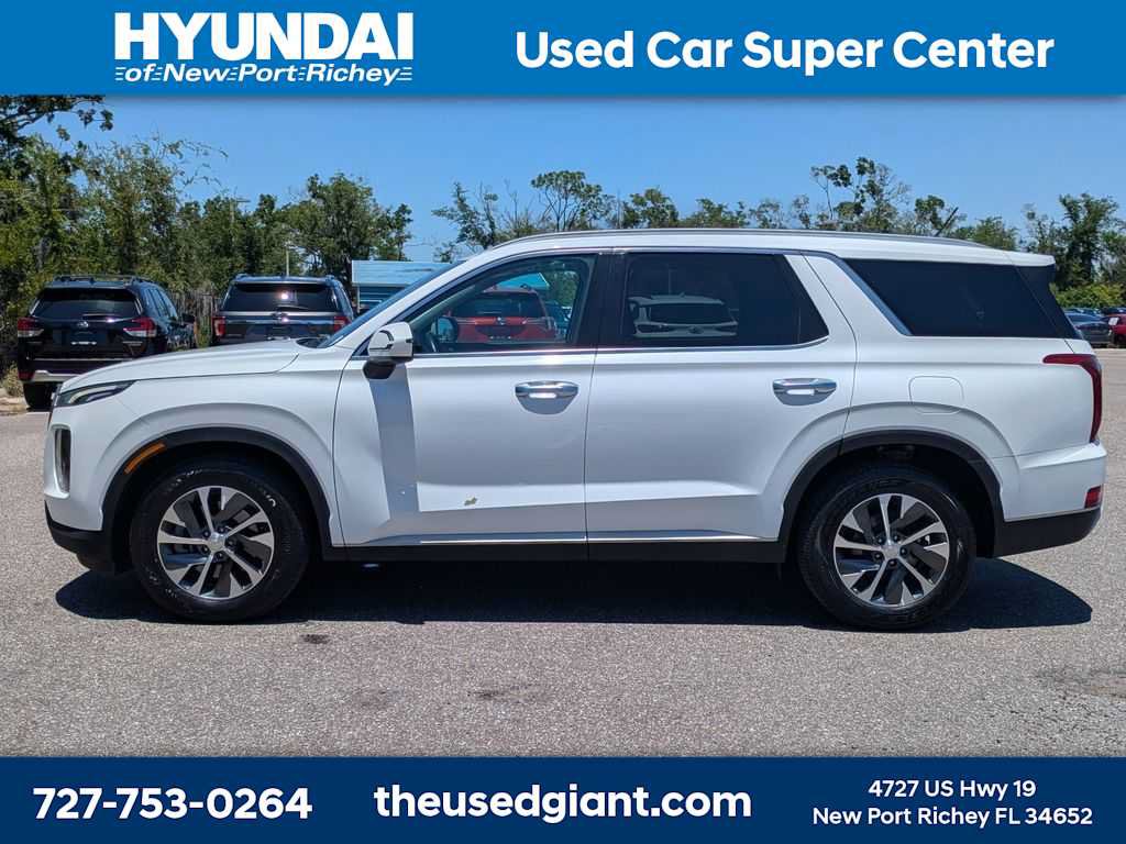 Used 2021 Hyundai Palisade SEL FWD image 2