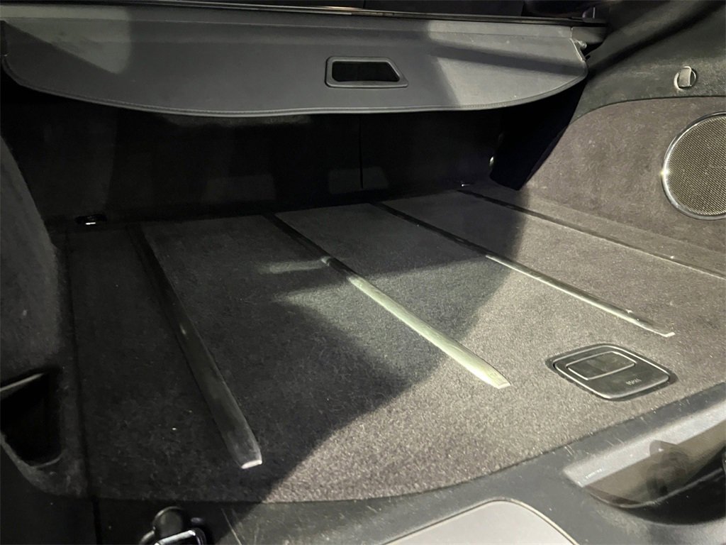 Used 2017 Jeep Grand Cherokee SRT image 6