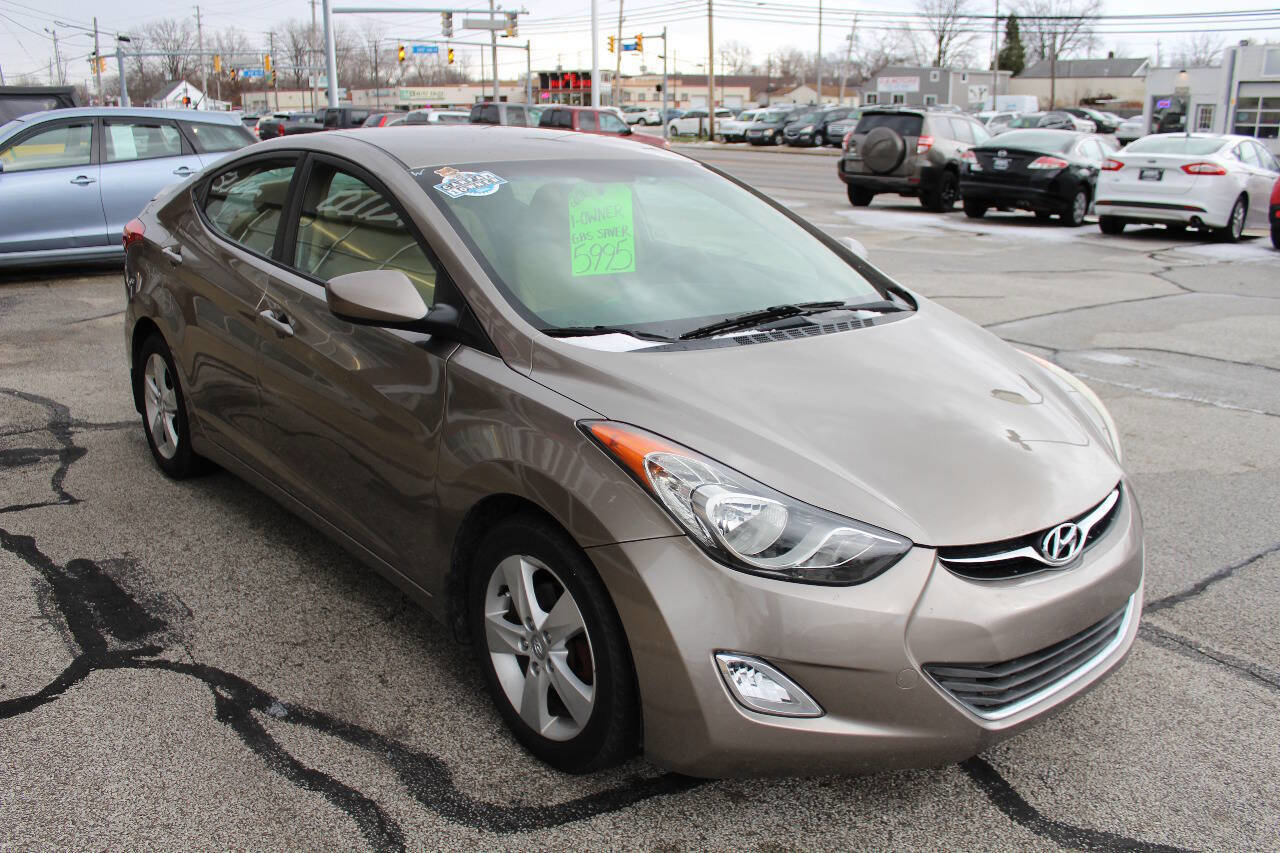 Used 2013 Hyundai Elantra GLS w/ Preferred Pkg image 4