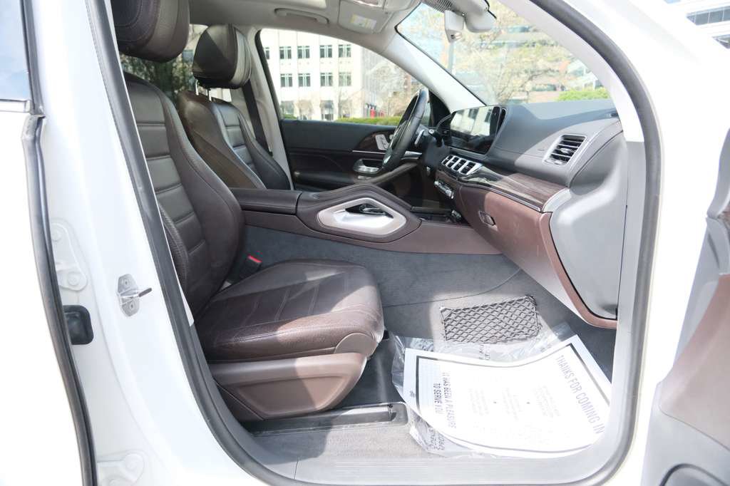 Used 2020 Mercedes-Benz GLS 580 4MATIC image 35