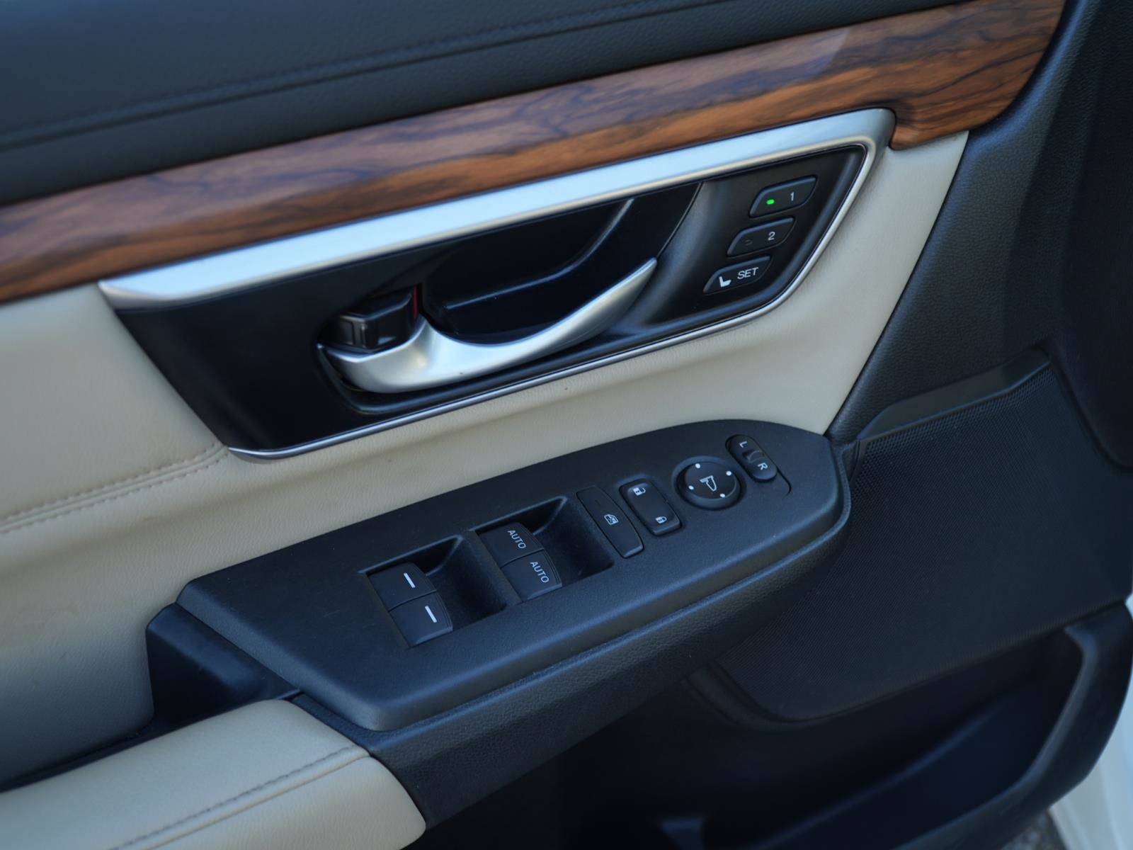 Used 2021 Honda CR-V EX-L image 14