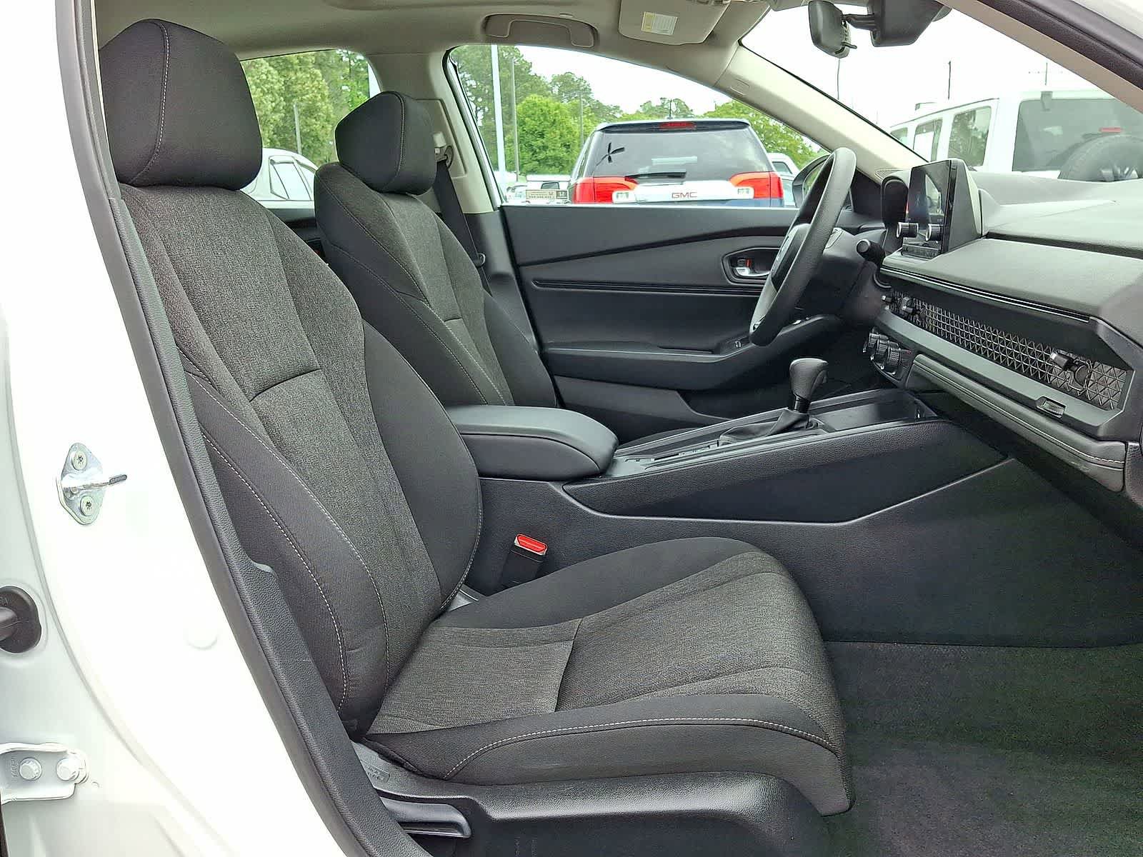 Used 2024 Honda Accord EX image 32