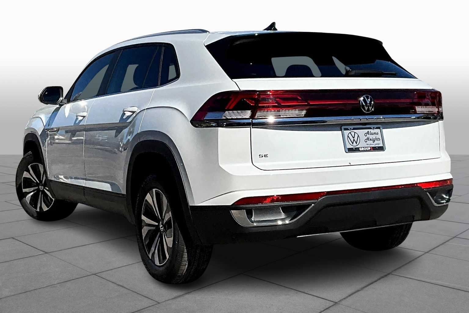 New 2026 Volkswagen Atlas Cross Sport SE FWD image 12