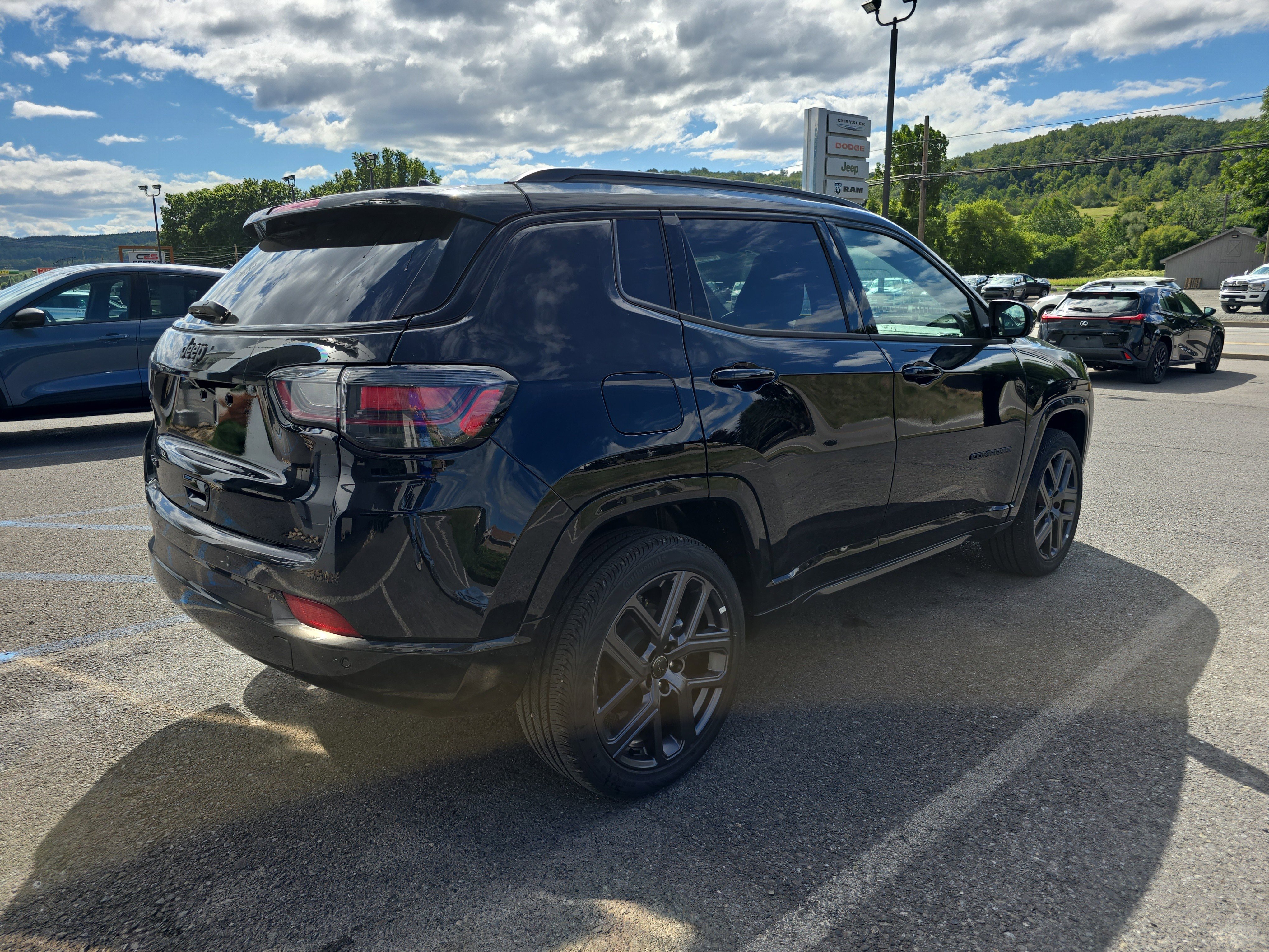 New 2025 Jeep Compass Limited w/ High Altitude Package video 3