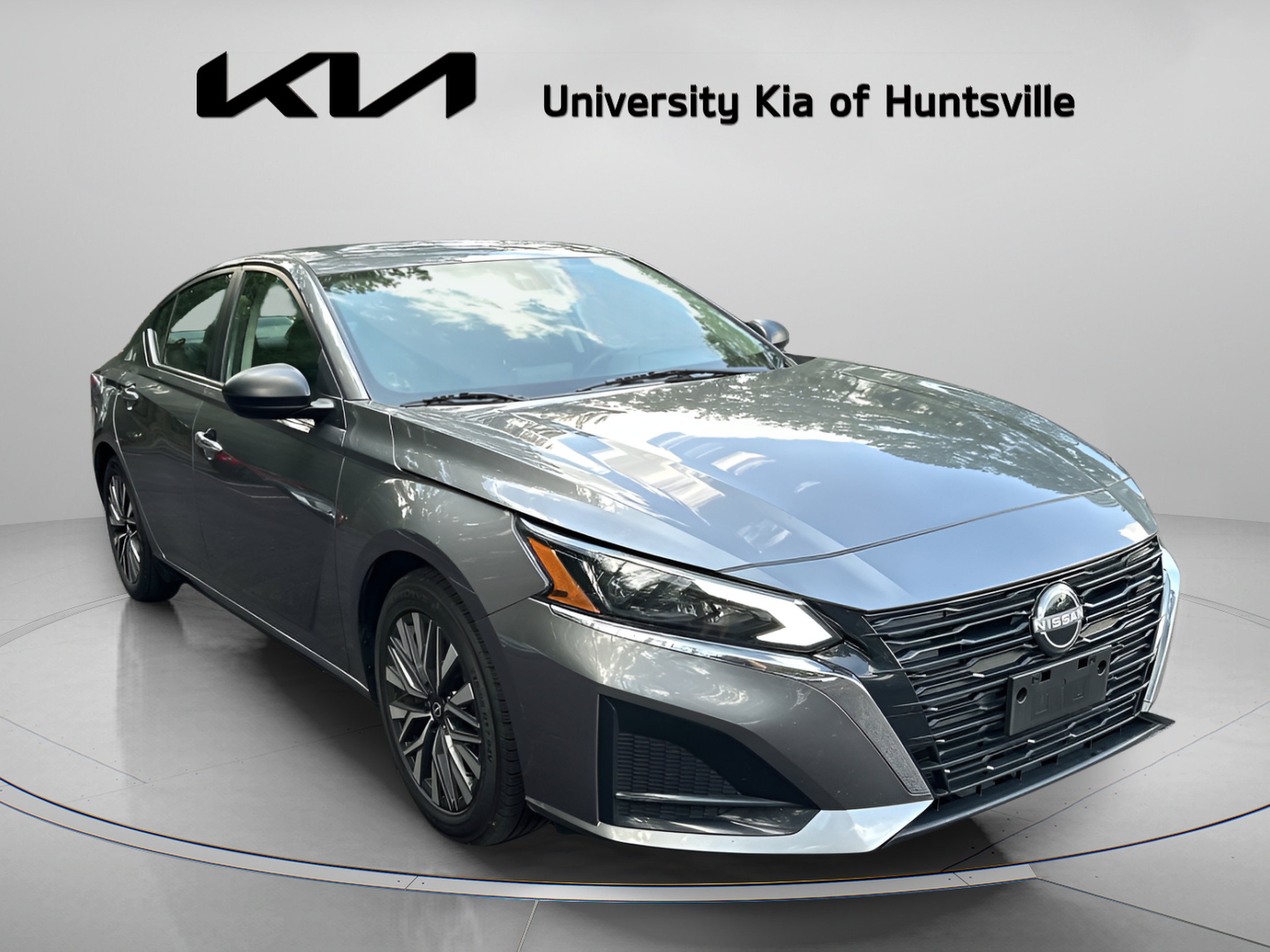 Used 2024 Nissan Altima 2.5 SV