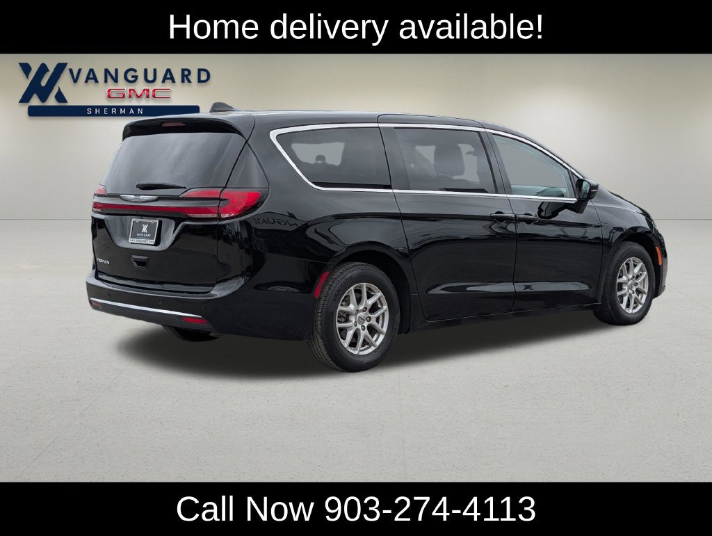 Used 2024 Chrysler Pacifica Touring-L FWD image 8