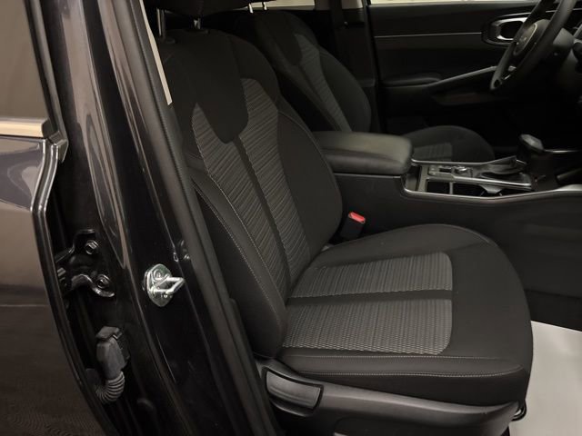 Certified 2025 Kia Sorento LX FWD image 21