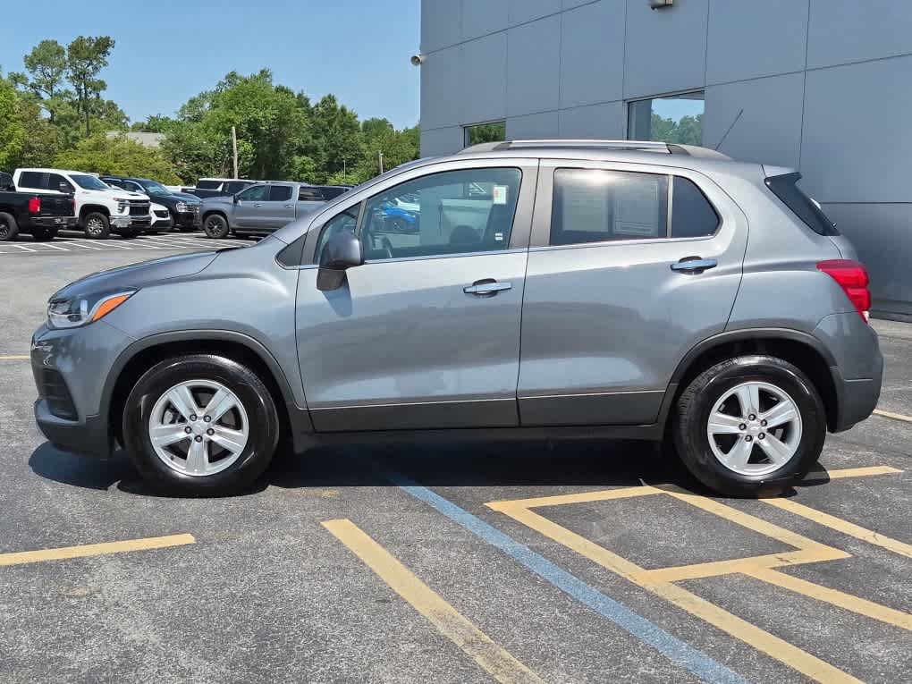 Used 2020 Chevrolet Trax LT w/ LT Convenience Package FWD image 5