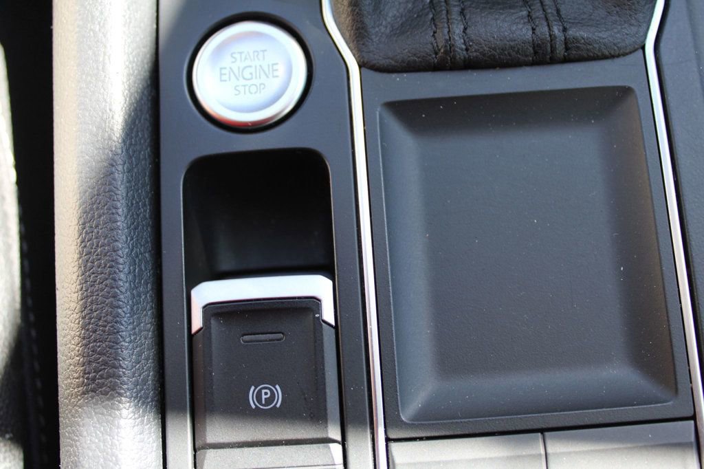 Used 2019 Volkswagen Atlas SE FWD image 23